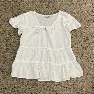 SO | Women’s XS | Flowy | Cream | Short Sleeve | Tie in Front |